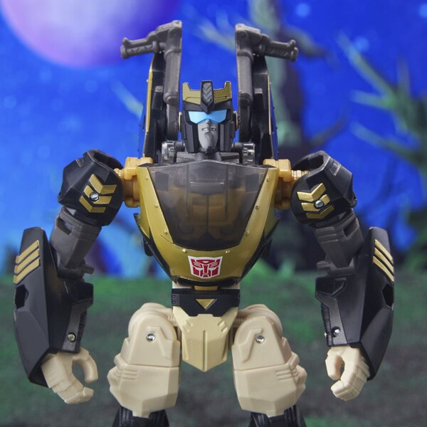 Official Image Of  Legacy Evolution Deluxe Animated Prowl  (20 of 101)